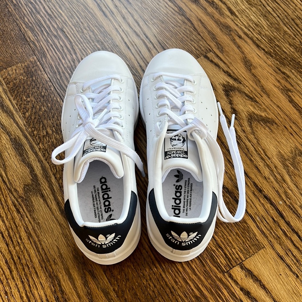 *Never Worn* Addidas Stan Smith Shoes